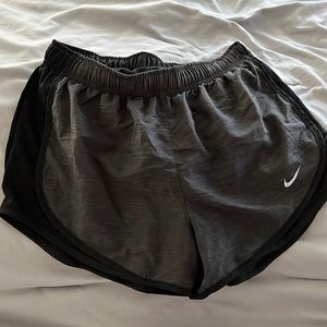 Nike workout shirts sz S